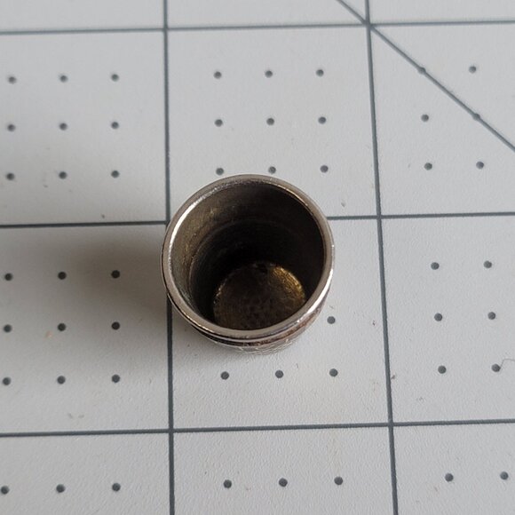 Vintage Antique Souvenir Toledo Ohio OH Thimble Sewing - Picture 2 of 2